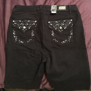Super cute black jeggings NWT