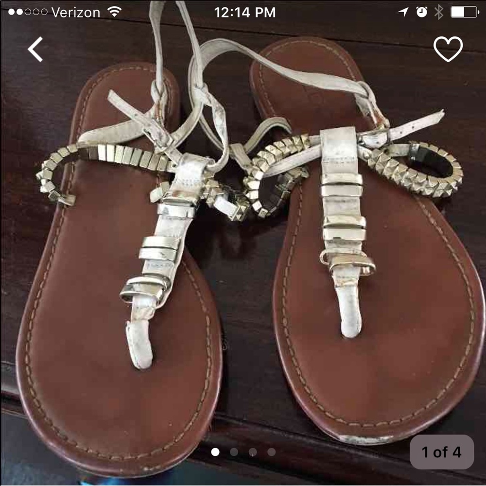 ISO. Aldo Size 10 ish. Please tag me 💕