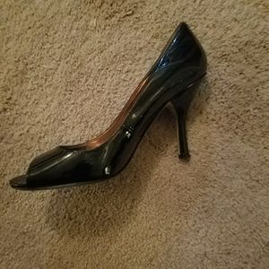 Enzo Angiolini peep toe heels