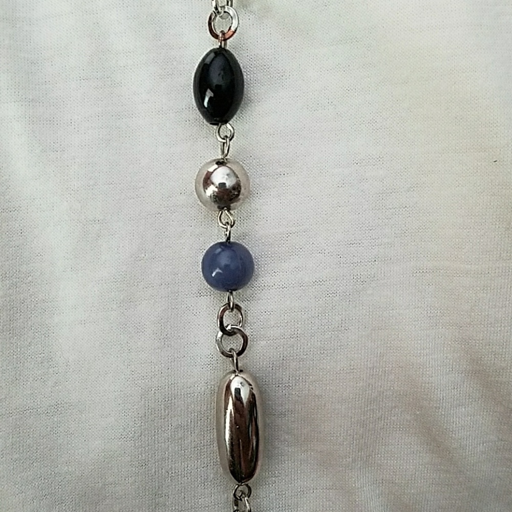 Beaded necklace with black, silver & blueish grey