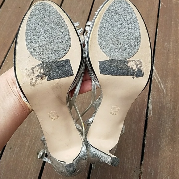 Elegant Silver Heeled Sandals - Picture 5 of 8