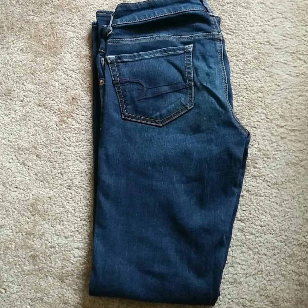 LN American Eagle artist jeans size 6 short