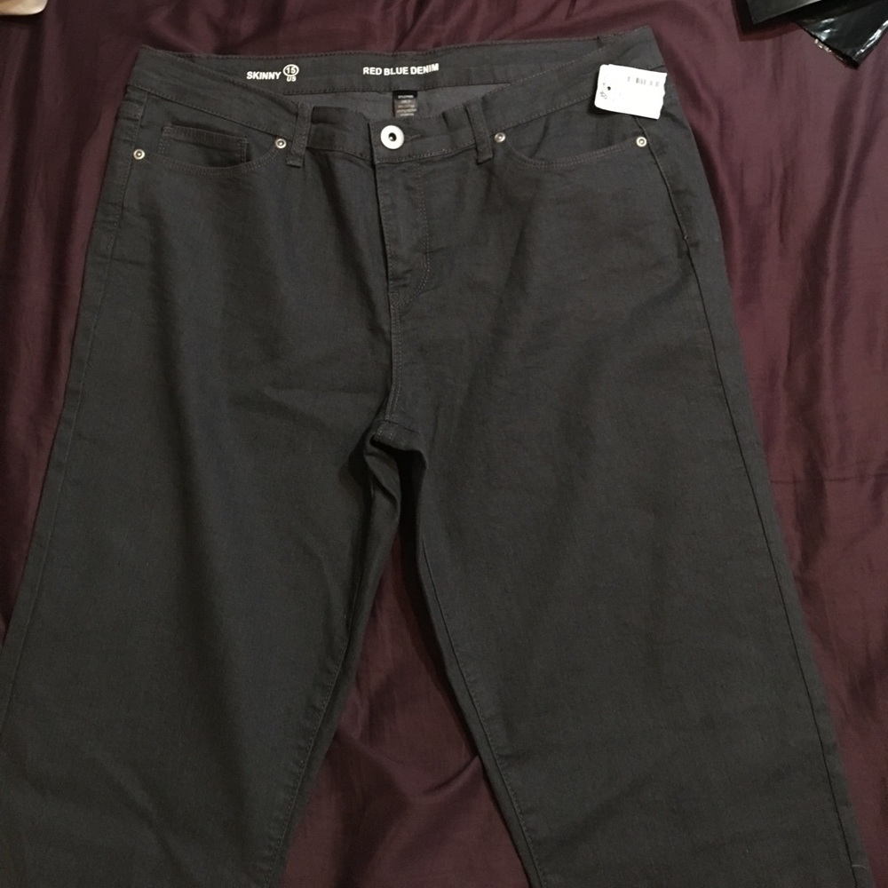Grey skinny jeans! NWT!