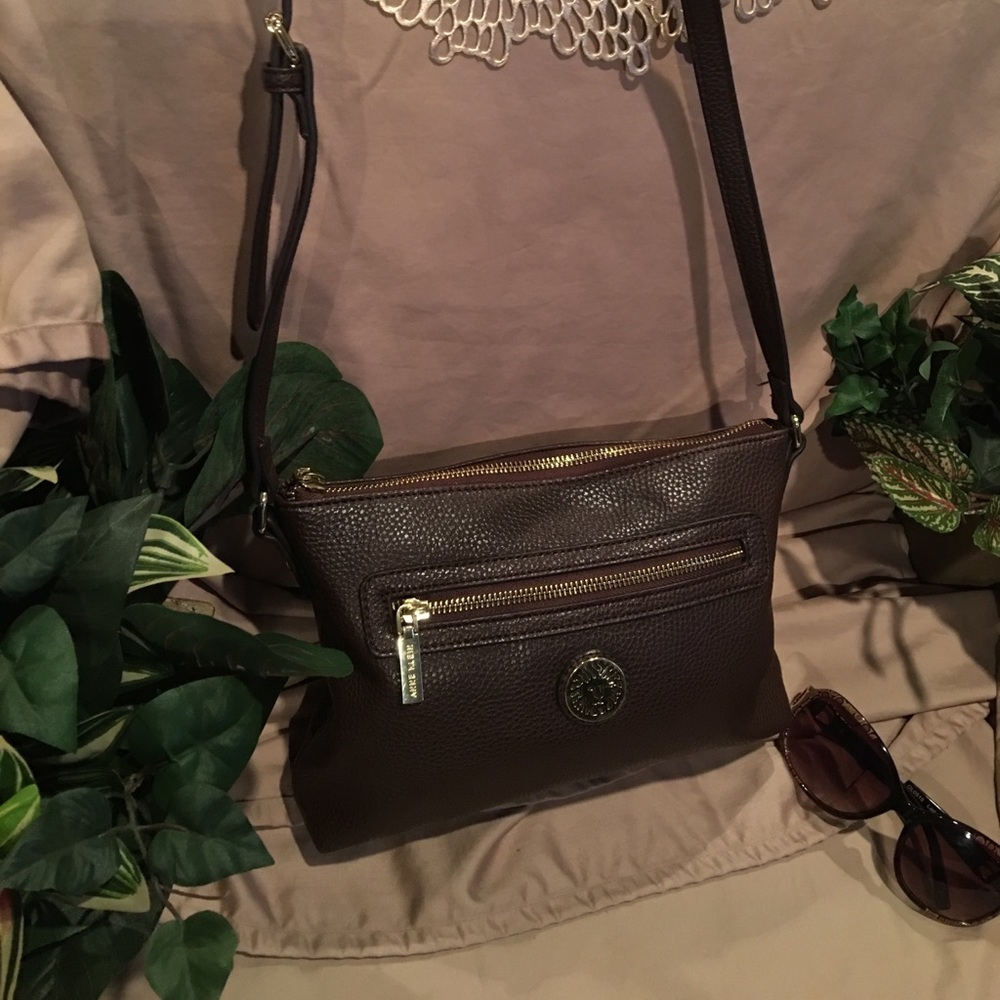🍂🆕 Anne Klein small cross body 👜