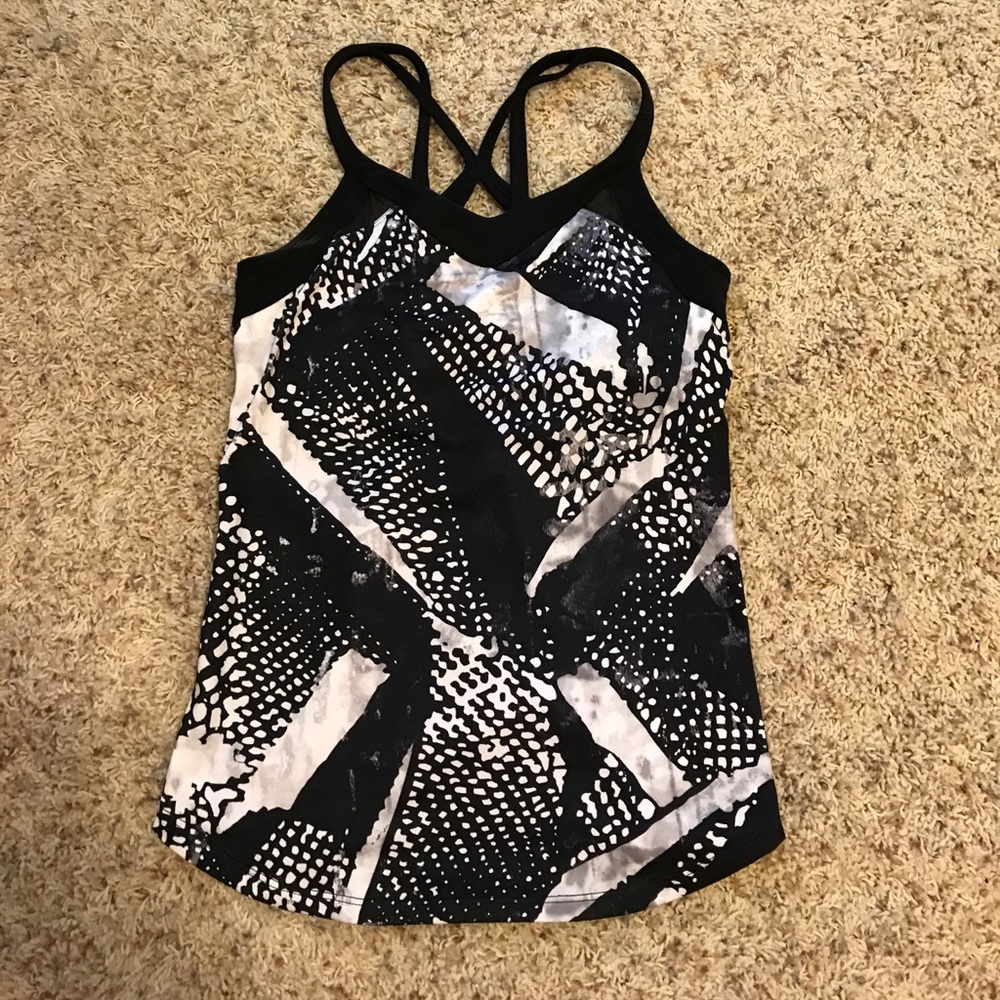 Lululemon top