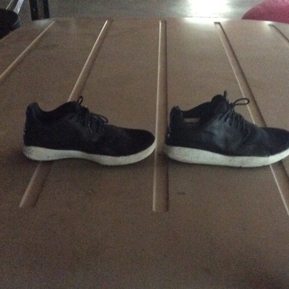 Jordan eclipses - Picture 2 of 4