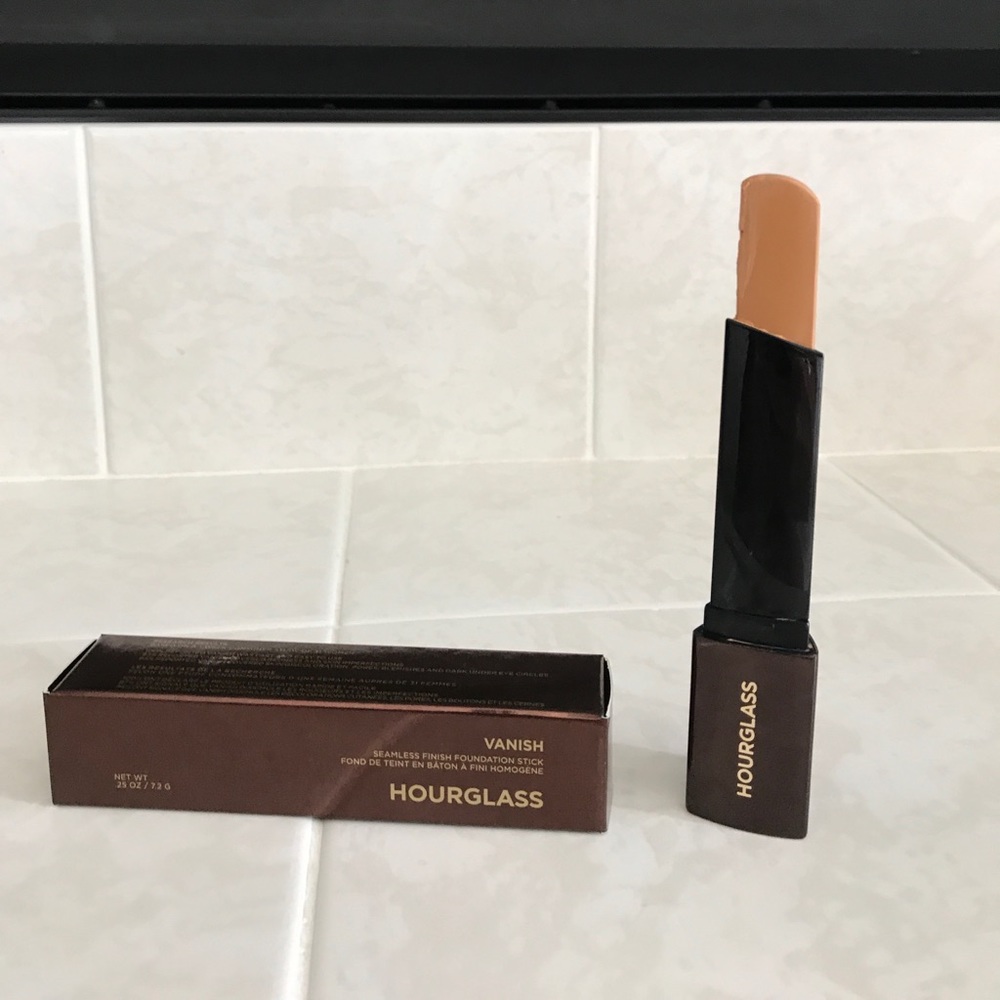 Hourglass vanish foundation stick