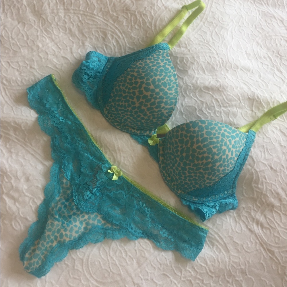 Victoria's Secret Dream Angels push-up bra &panty