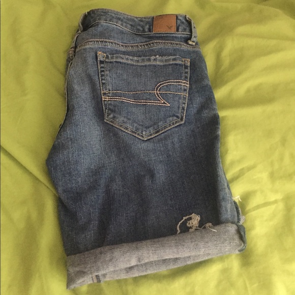 **SOLD** American Eagle Bermuda Jean Shorts sz 6 - Picture 2 of 5