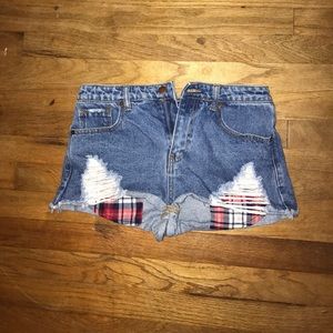 Dark blue high waisted shorts with cute pockets