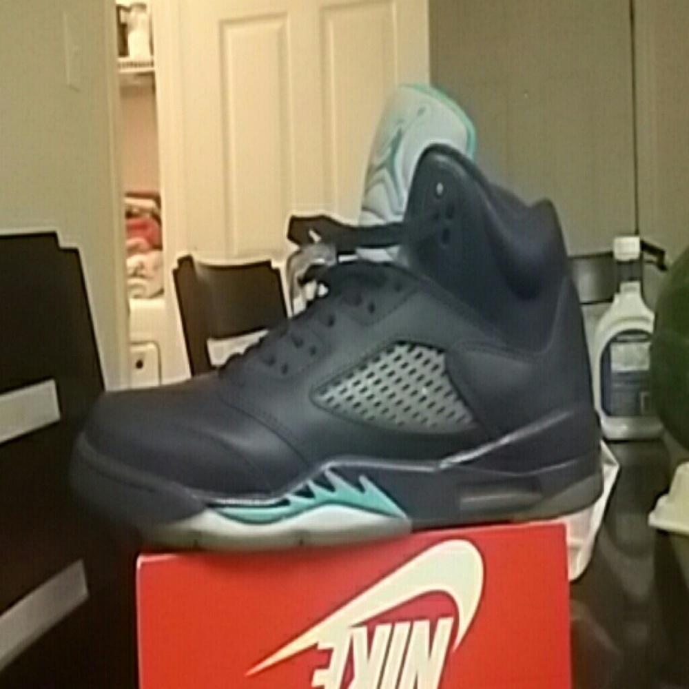 Jordan size 6 youth (no box)