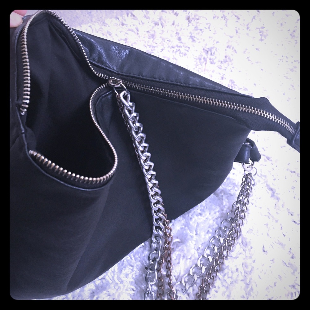Black  bag with silver and bronze  metal chain