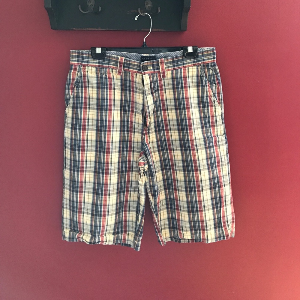 Men's Nautica plaid shorts.