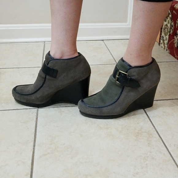 Suade wedge booties - Picture 2 of 4