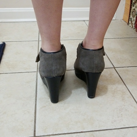 Suade wedge booties - Picture 3 of 4
