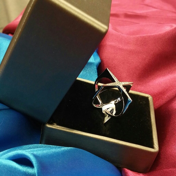 Ring - Picture 3 of 3