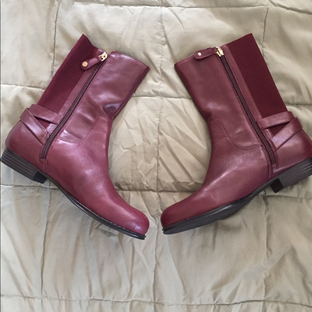 Isaac Mizrahi Live mid calf boots!!