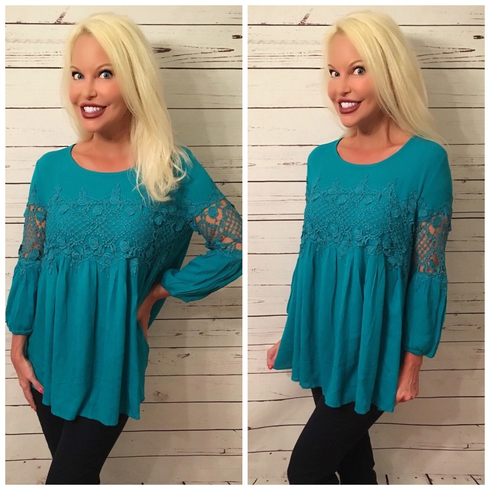 LAST 1 🎉Stunning Turquoise crochet detail top - Picture 1 of 4