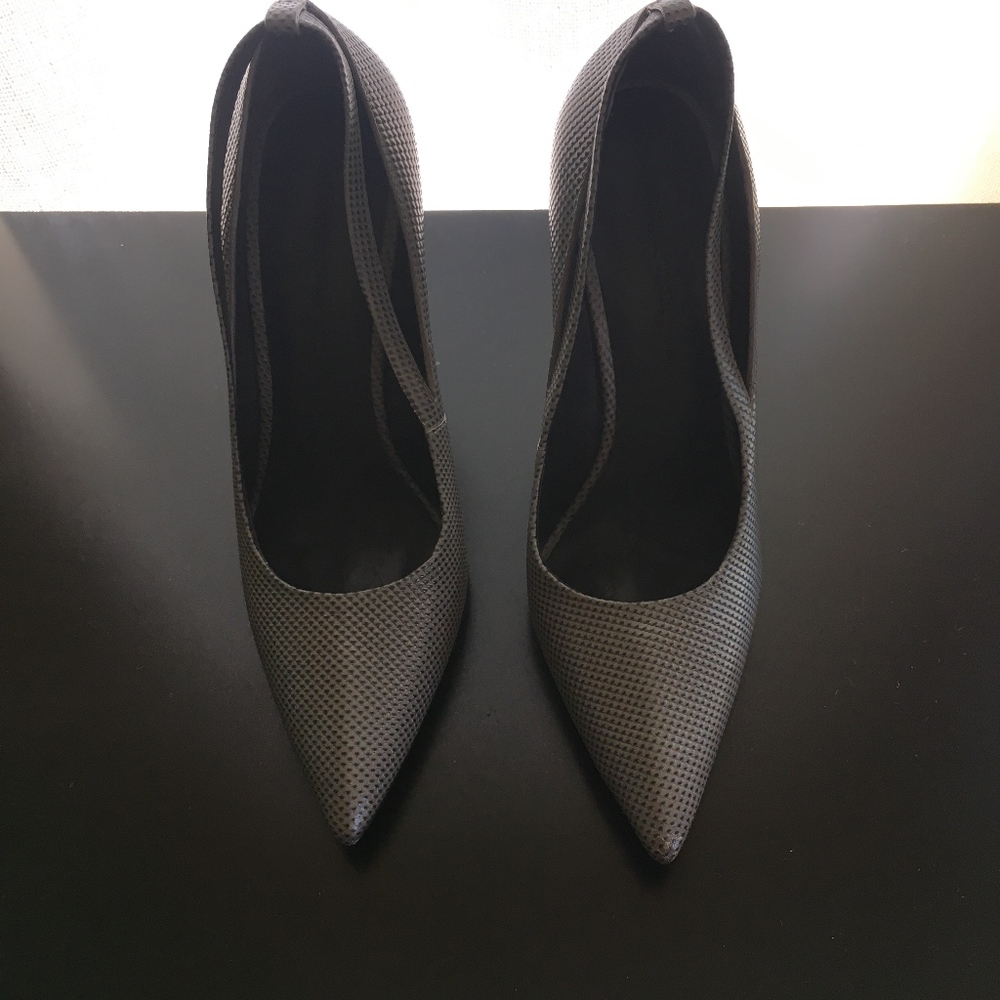 💖SOLD💖 Alexander Wang Koko Embossed Pumps 6.5 - Picture 5 of 8