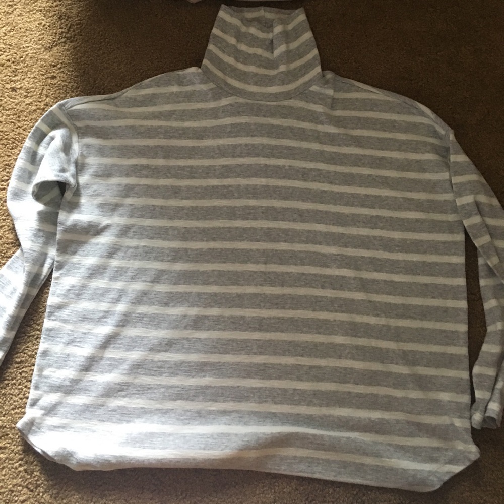 Turtle neck long sleeve