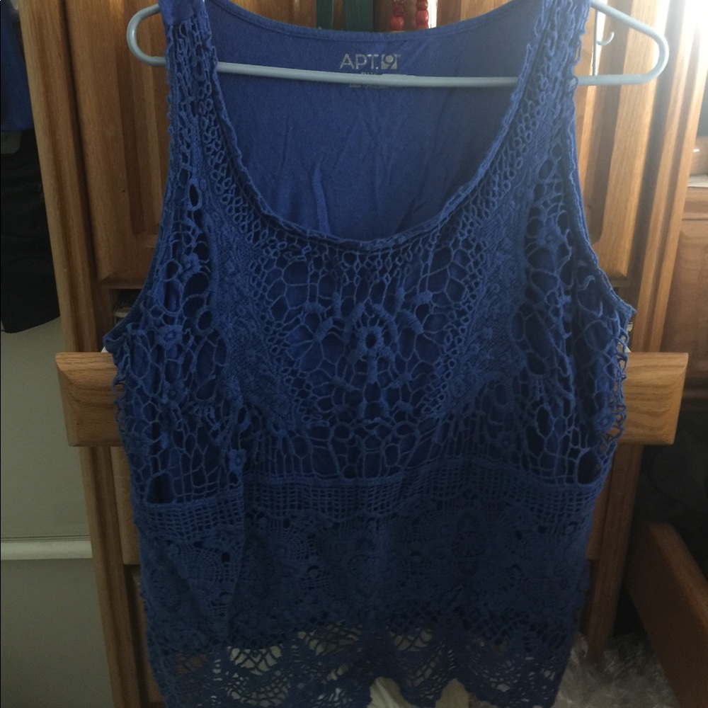 Lacy blue top