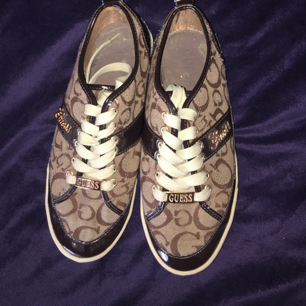 GUESS shoes⚡️