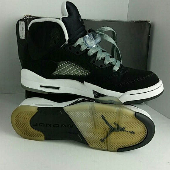 AIR JORDAN 5 RETRO OREO WOMEN/YOUTH SHOES - Picture 4 of 6