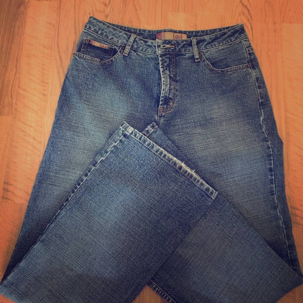 Women's LEI jeans size 9