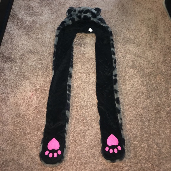 Leopard Hat Comfy for winter! - Picture 1 of 6