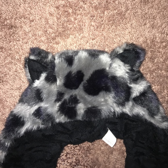 Leopard Hat Comfy for winter! - Picture 2 of 6