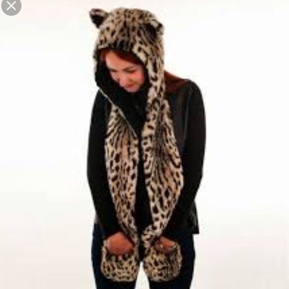 Leopard Hat Comfy for winter! - Picture 5 of 6