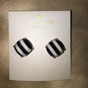 Kate ♠️ Spade navy & white square studs NWT