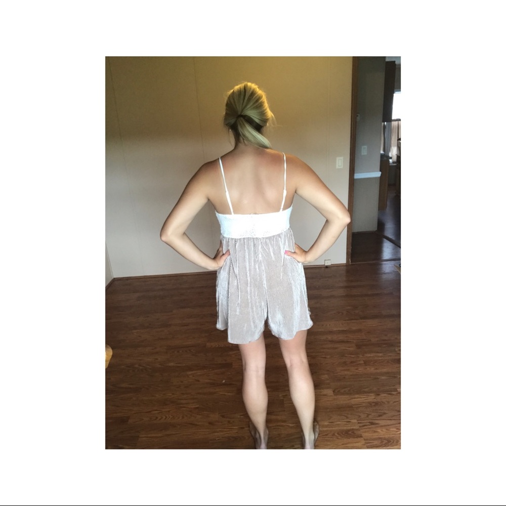 ROMPER - Picture 2 of 2