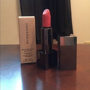 Burberry Kisses Nude Pink No. 05 Lip Colour