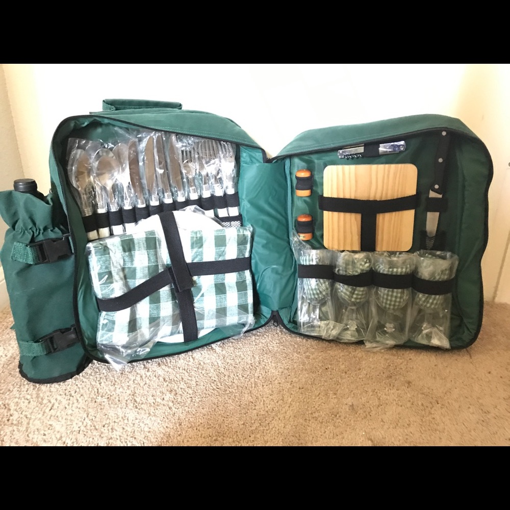 New4 person or less wine/champagne picnic backpack