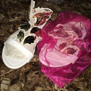 Wing Sandals white/ gold size 7.5/8