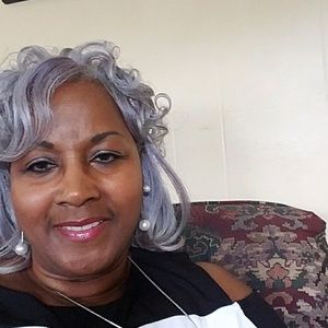 Meet your Posher, Virginia