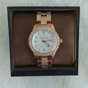 NWT Michael Kors rose gold watch
