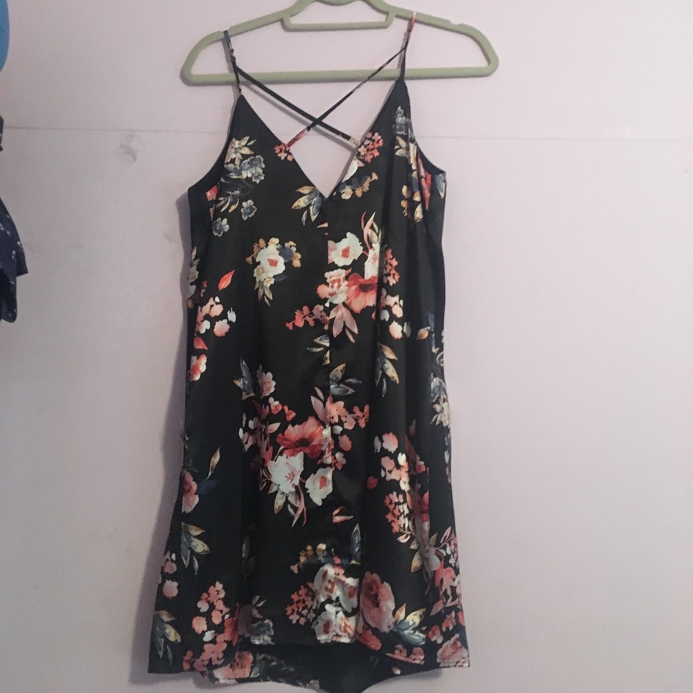 Dress - Picture 2 of 3