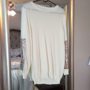 MATERNITY. Pink Blush maternity sweater.