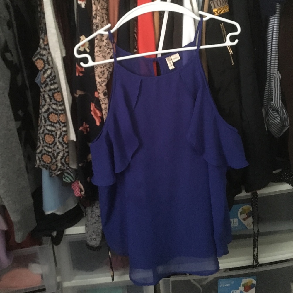 navy blue top