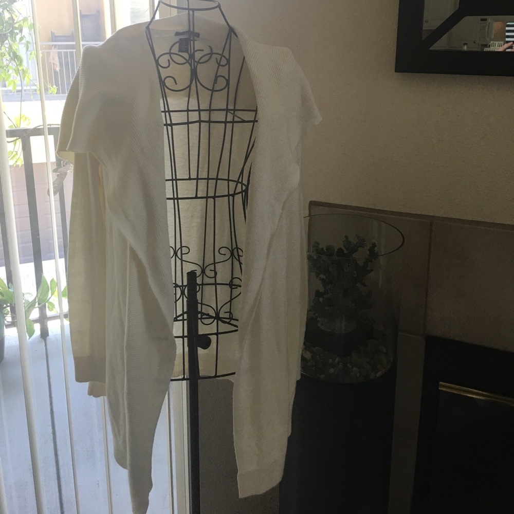 🎀Wonderful Cream Color GAP waterfall Sweater🎀