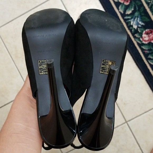 Brand new black - Picture 7 of 7