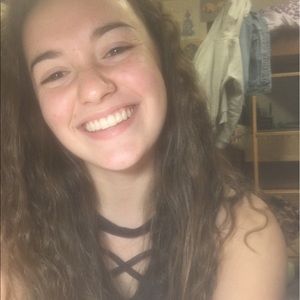 Meet your Posher, Hannah