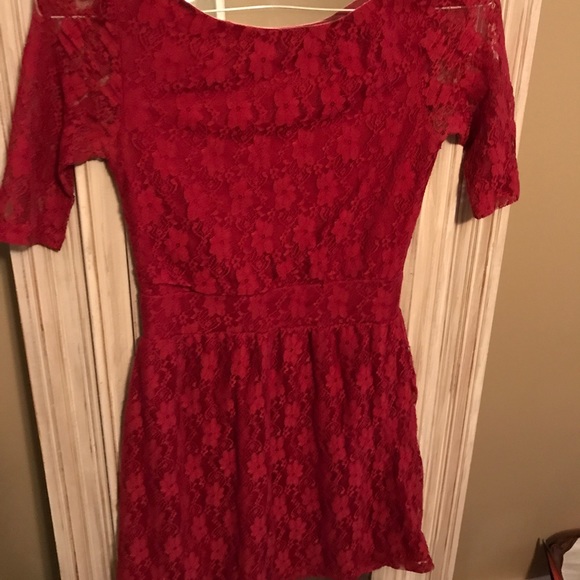 Burgundy/maroon lace dress - Picture 2 of 3