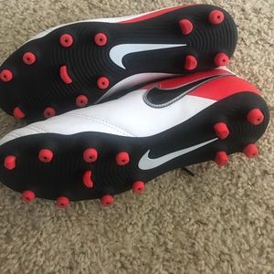 Nike soccer cleats (women)