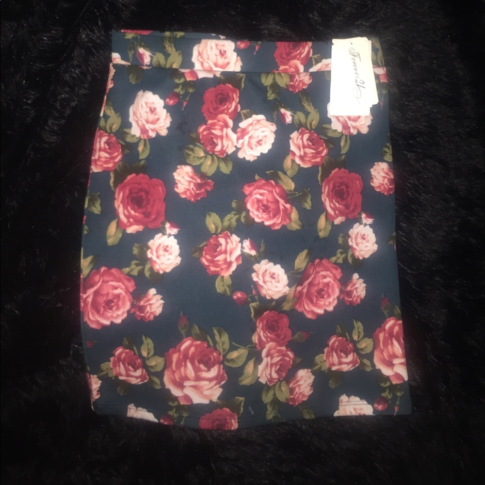 Forever21 mini floral skirt
