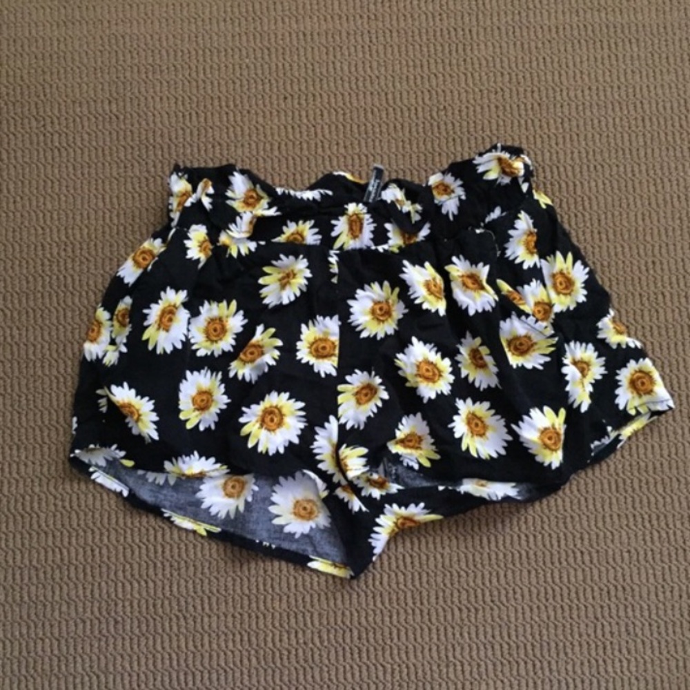 🌼Daisy shorts🌼