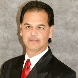 Meet your Posher, Alcides