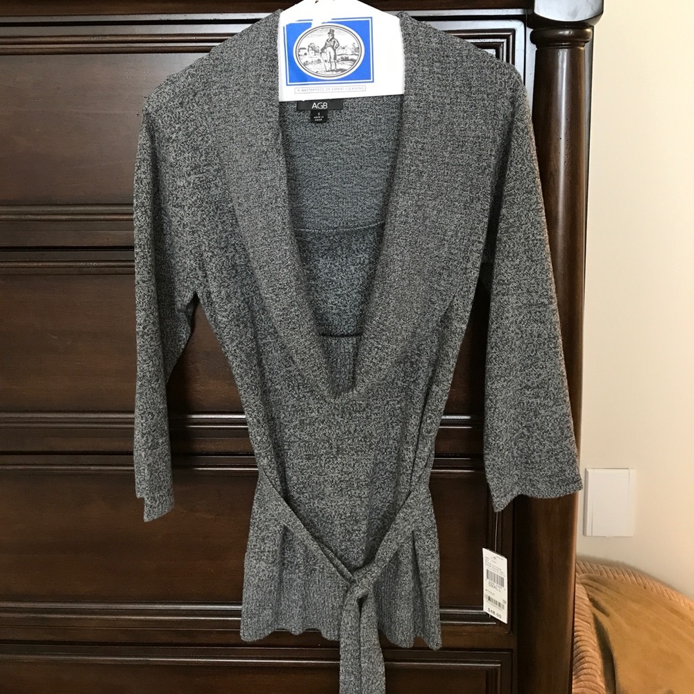 Grey 3/4 length top